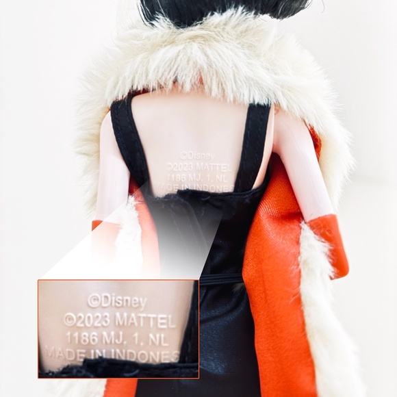 Mattel Disney Villain Cruella de Vil - Picture 4 of 4